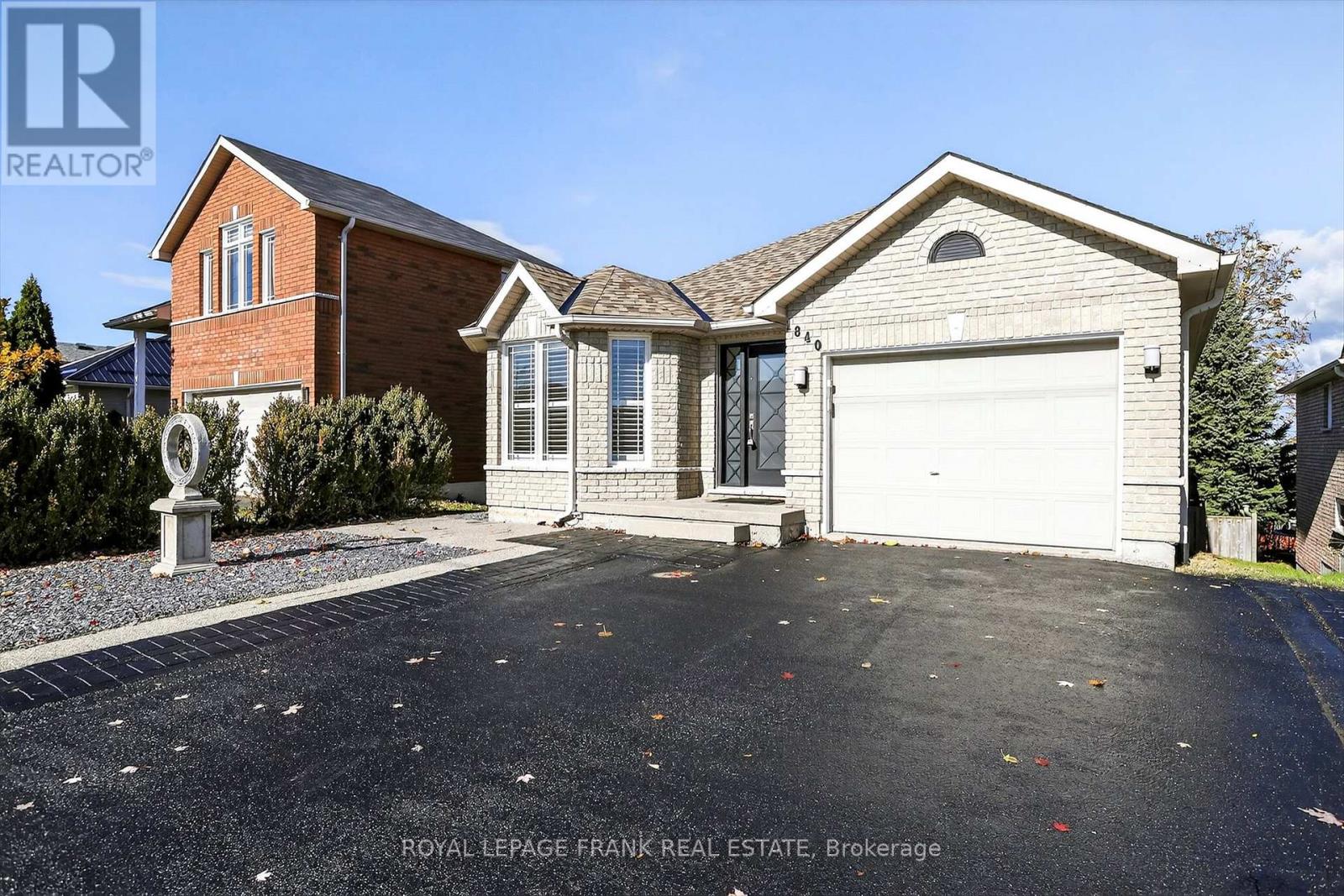 1840 Glenforest Boulevard, Peterborough (Monaghan Ward 2), Ontario  K9K 2P3 - Photo 2 - X12511884