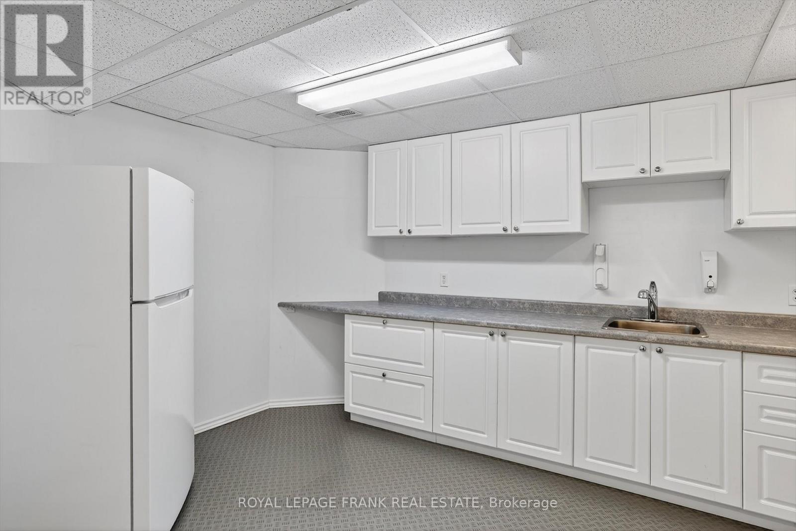 1840 Glenforest Boulevard, Peterborough (Monaghan Ward 2), Ontario  K9K 2P3 - Photo 38 - X12511884