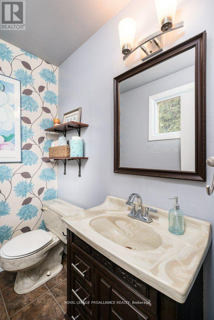 44 Sidney Street, Belleville (Belleville Ward), Ontario  K8P 3Y8 - Photo 15 - X12512022