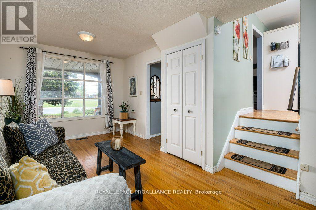 44 Sidney Street, Belleville (Belleville Ward), Ontario  K8P 3Y8 - Photo 17 - X12512022