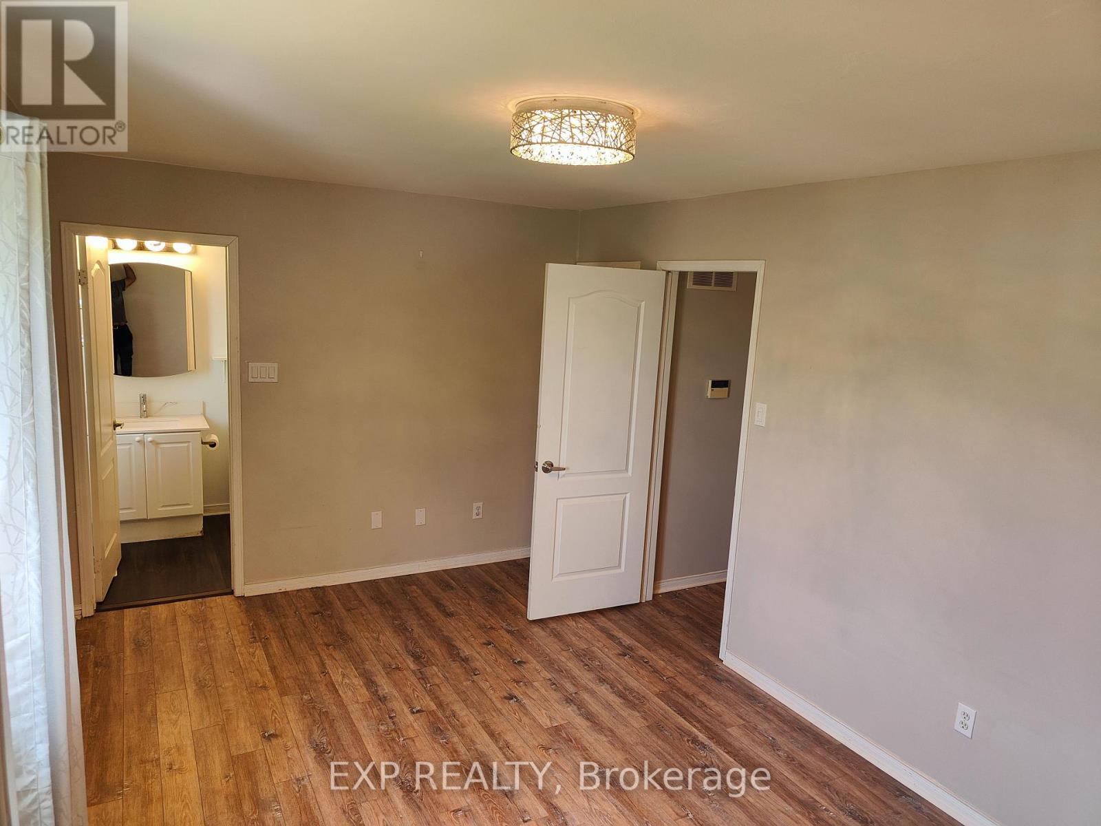 5919 Tampico Way, Mississauga, Ontario  L5M 6Z3 - Photo 10 - W12511676