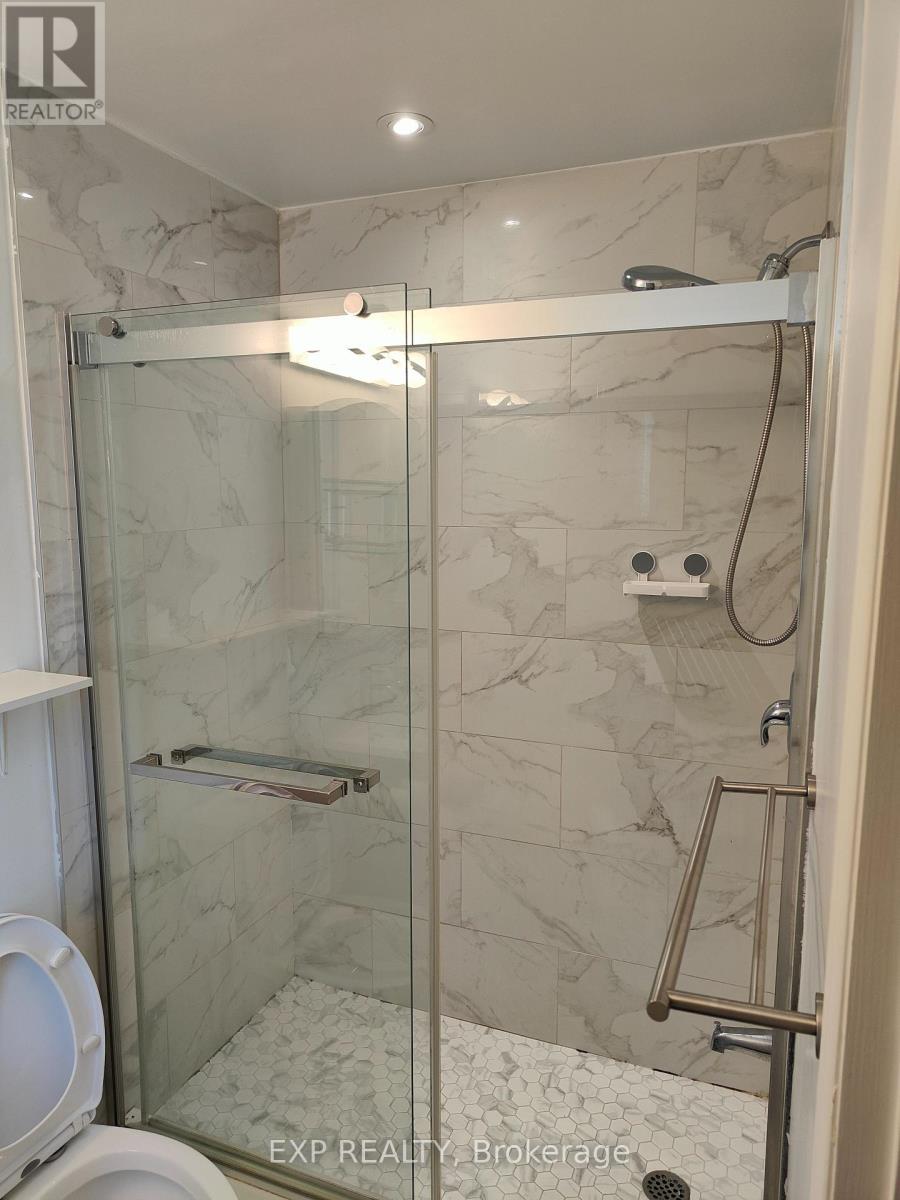 5919 Tampico Way, Mississauga, Ontario  L5M 6Z3 - Photo 12 - W12511676