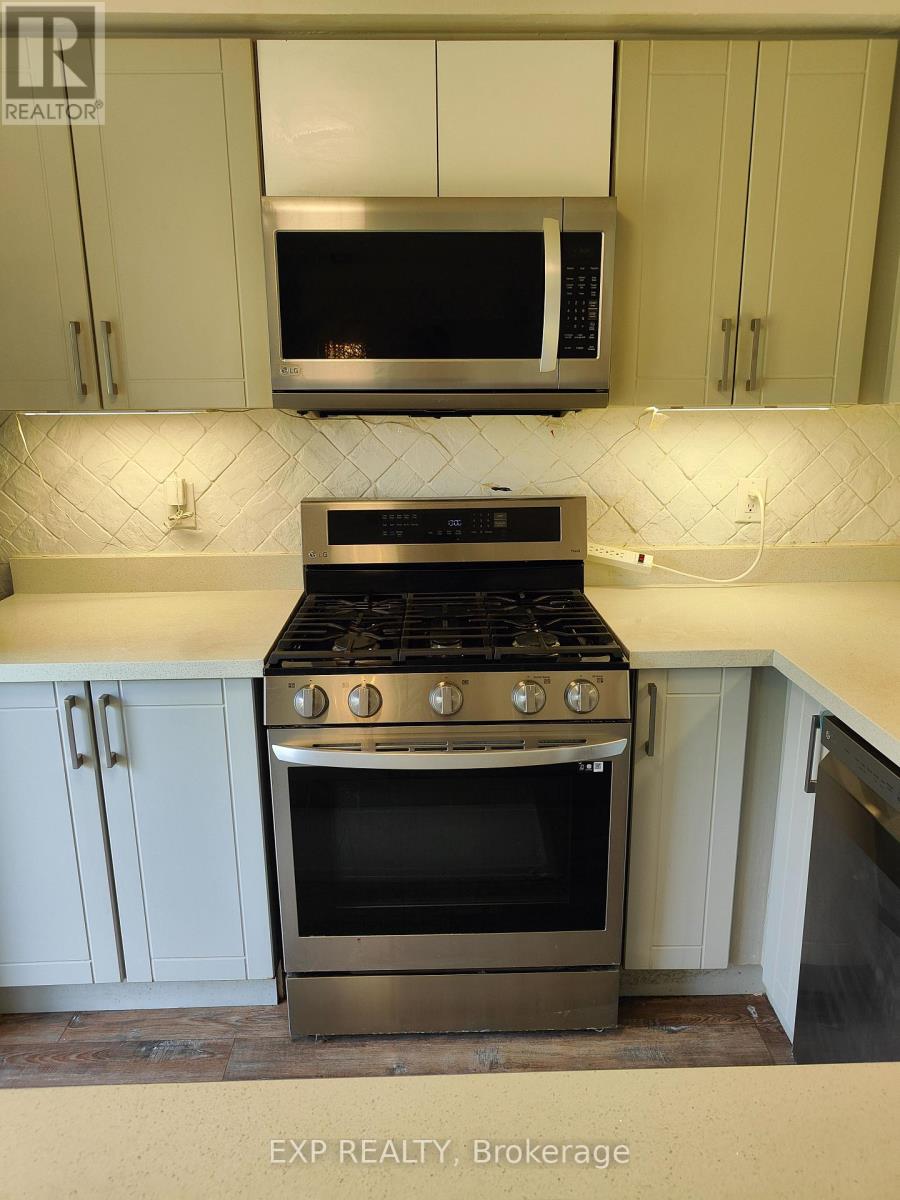 5919 Tampico Way, Mississauga, Ontario  L5M 6Z3 - Photo 7 - W12511676