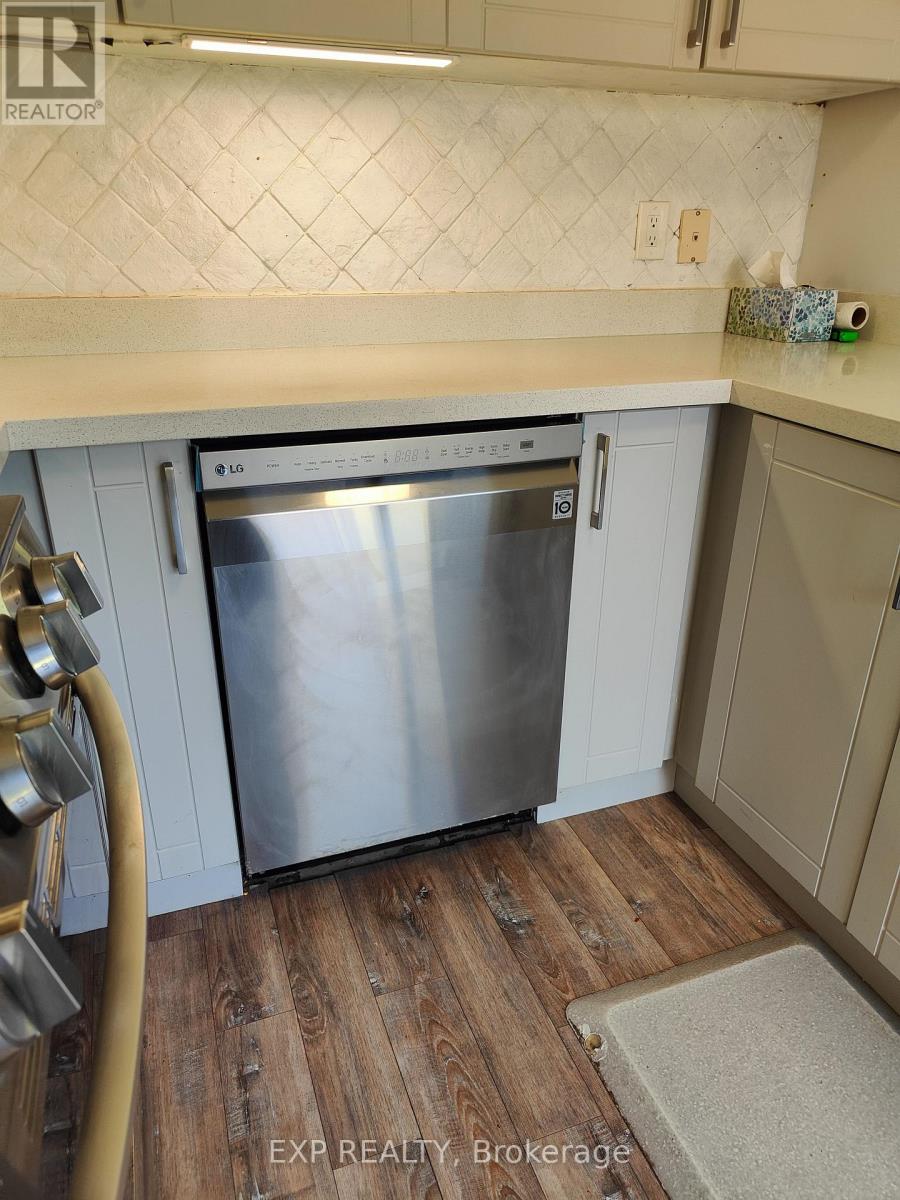 5919 Tampico Way, Mississauga, Ontario  L5M 6Z3 - Photo 8 - W12511676