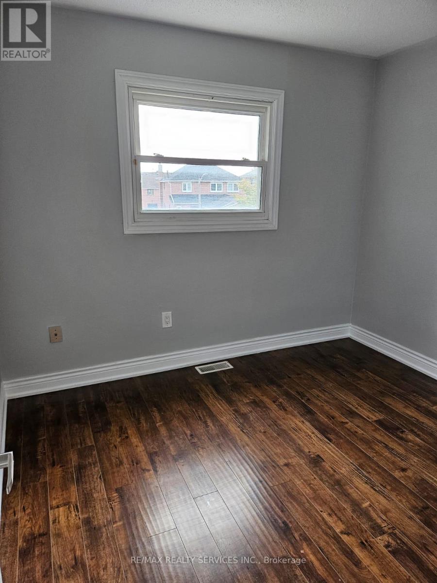 57 Blackmere Circle, Brampton, Ontario  L6W 4B9 - Photo 20 - W12511698