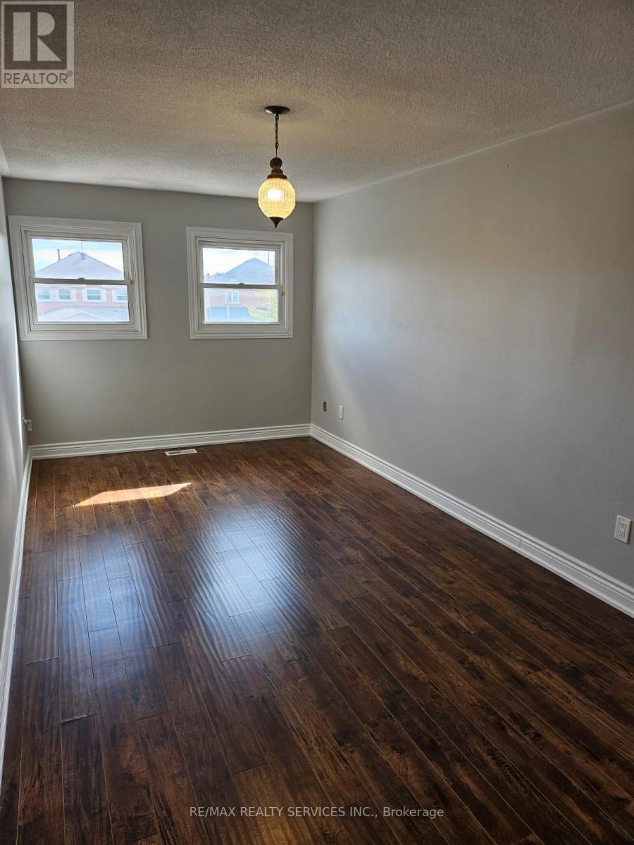 57 Blackmere Circle, Brampton, Ontario  L6W 4B9 - Photo 23 - W12511698