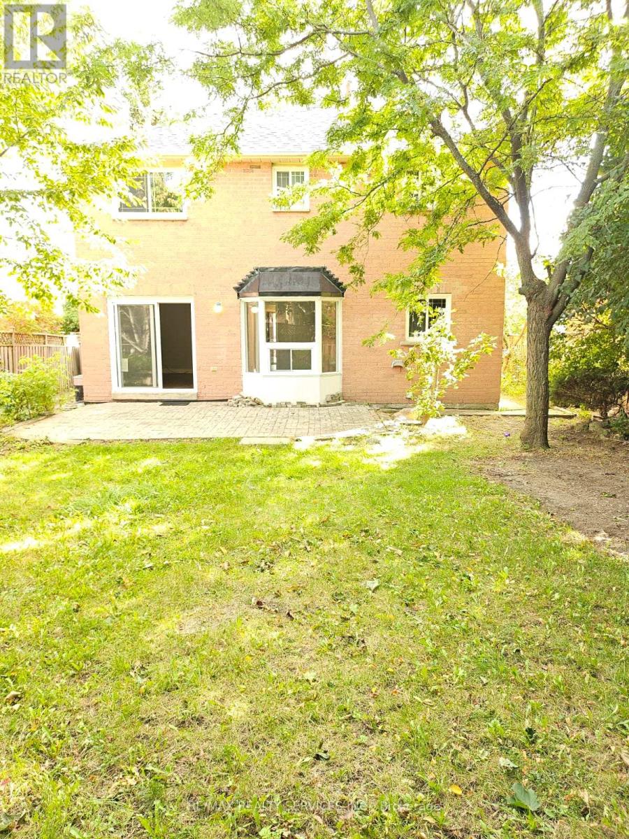 57 Blackmere Circle, Brampton, Ontario  L6W 4B9 - Photo 31 - W12511698