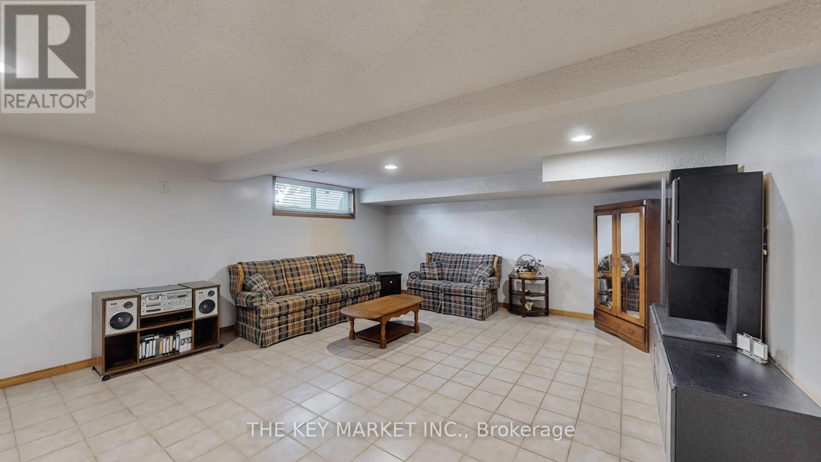 1277 Tyneburn Crescent, Mississauga, Ontario  L4X 1P3 - Photo 27 - W12511702