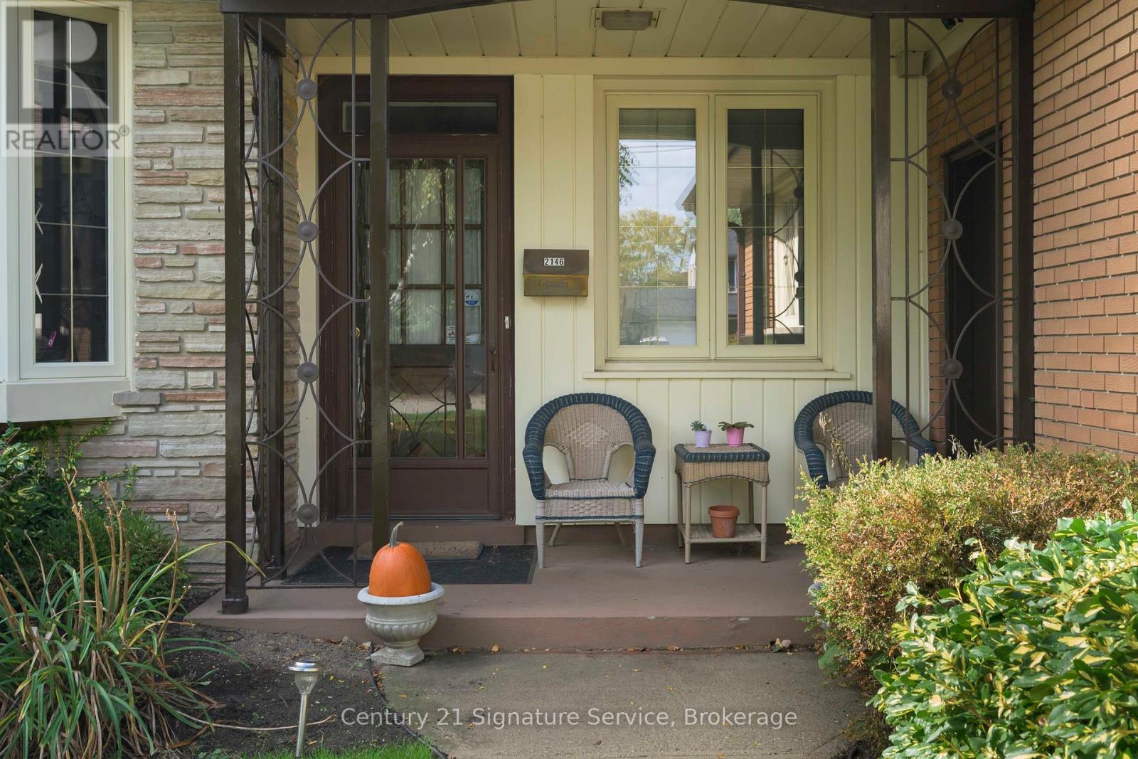 2146 Denise Road, Mississauga, Ontario  L4X 1J1 - Photo 2 - W12511766