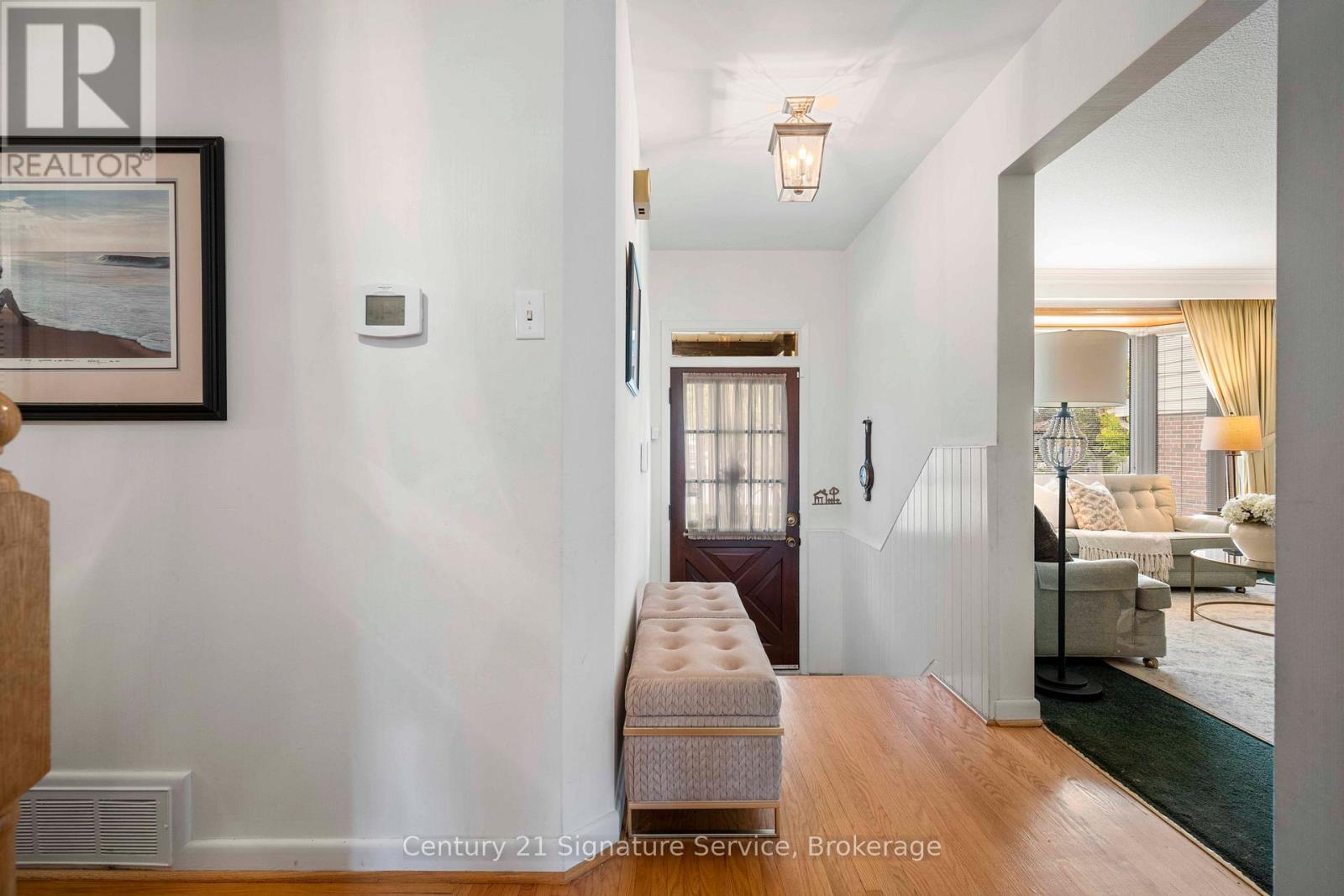 2146 Denise Road, Mississauga, Ontario  L4X 1J1 - Photo 3 - W12511766