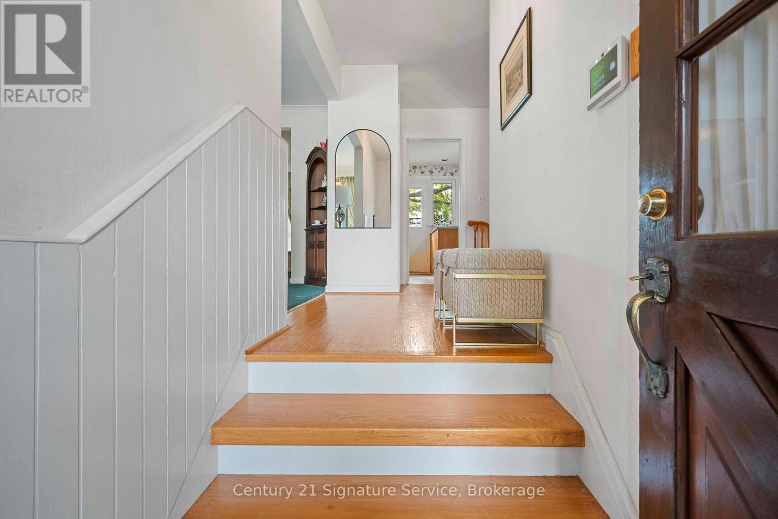 2146 Denise Road, Mississauga, Ontario  L4X 1J1 - Photo 4 - W12511766