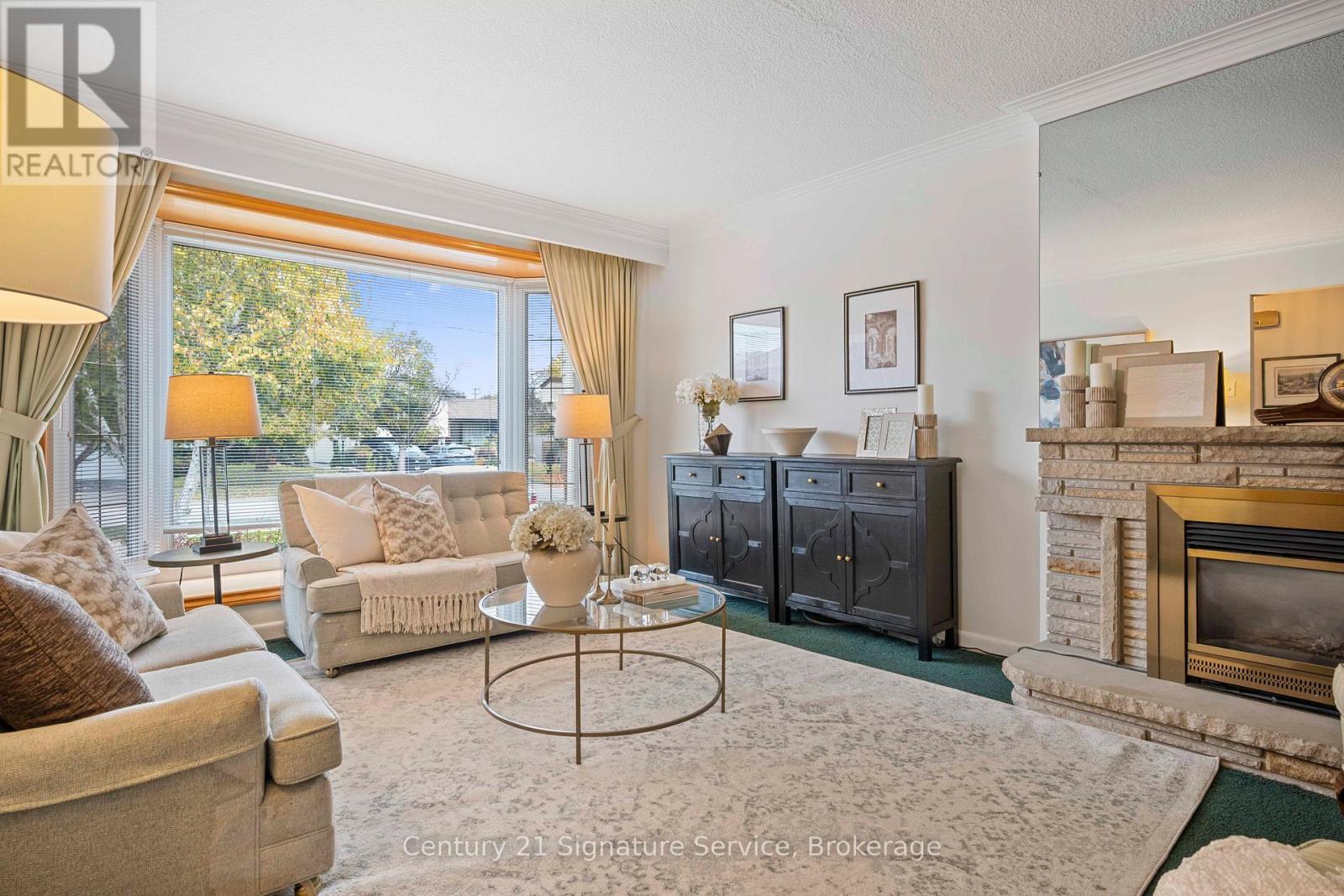 2146 Denise Road, Mississauga, Ontario  L4X 1J1 - Photo 5 - W12511766