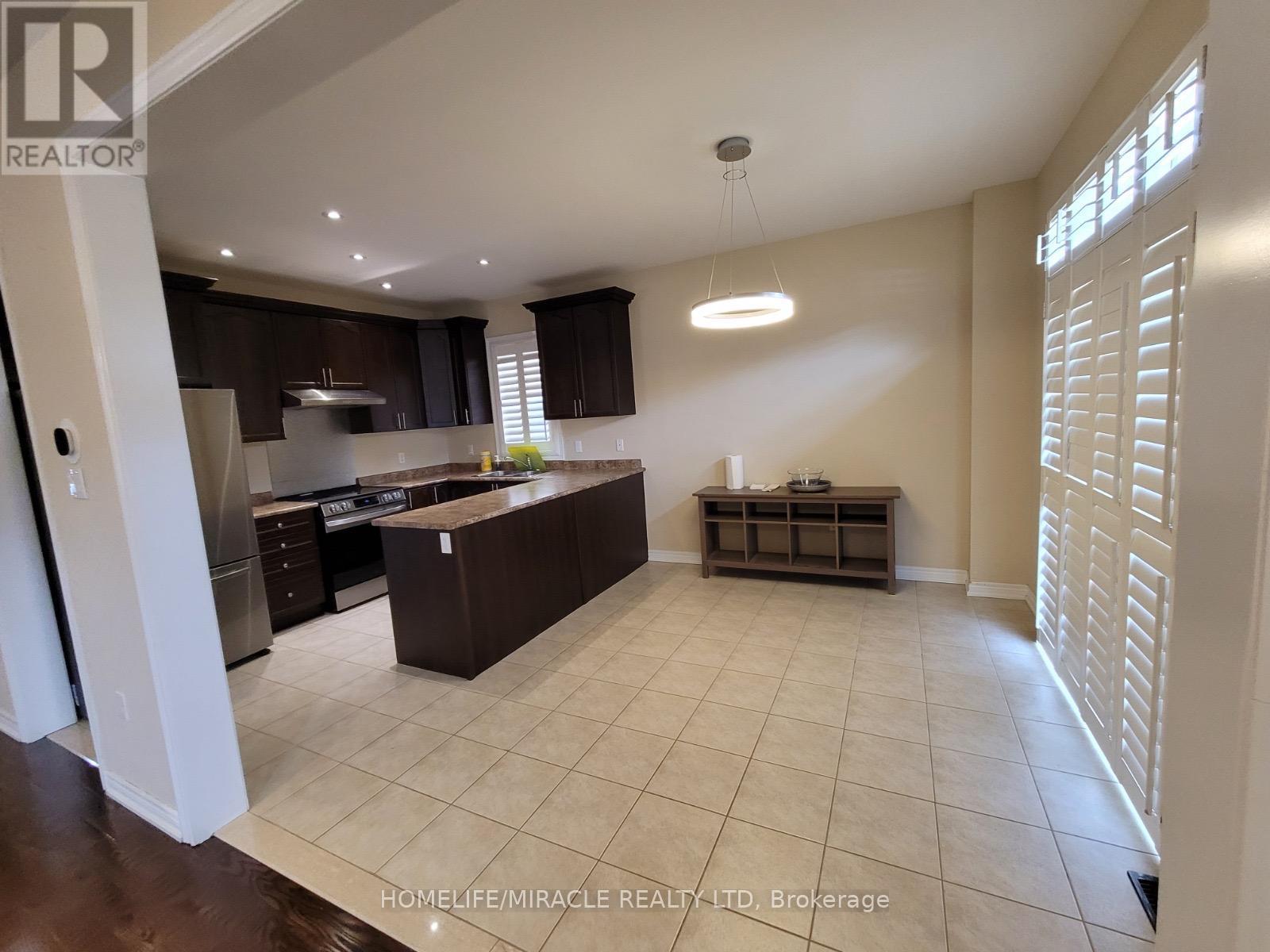 7 Campwood Crescent, Brampton, Ontario  L6P 3S5 - Photo 13 - W12511780