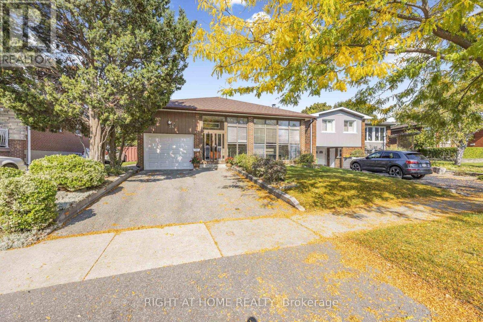 26 DIXFIELD DRIVE, Toronto, Ontario
