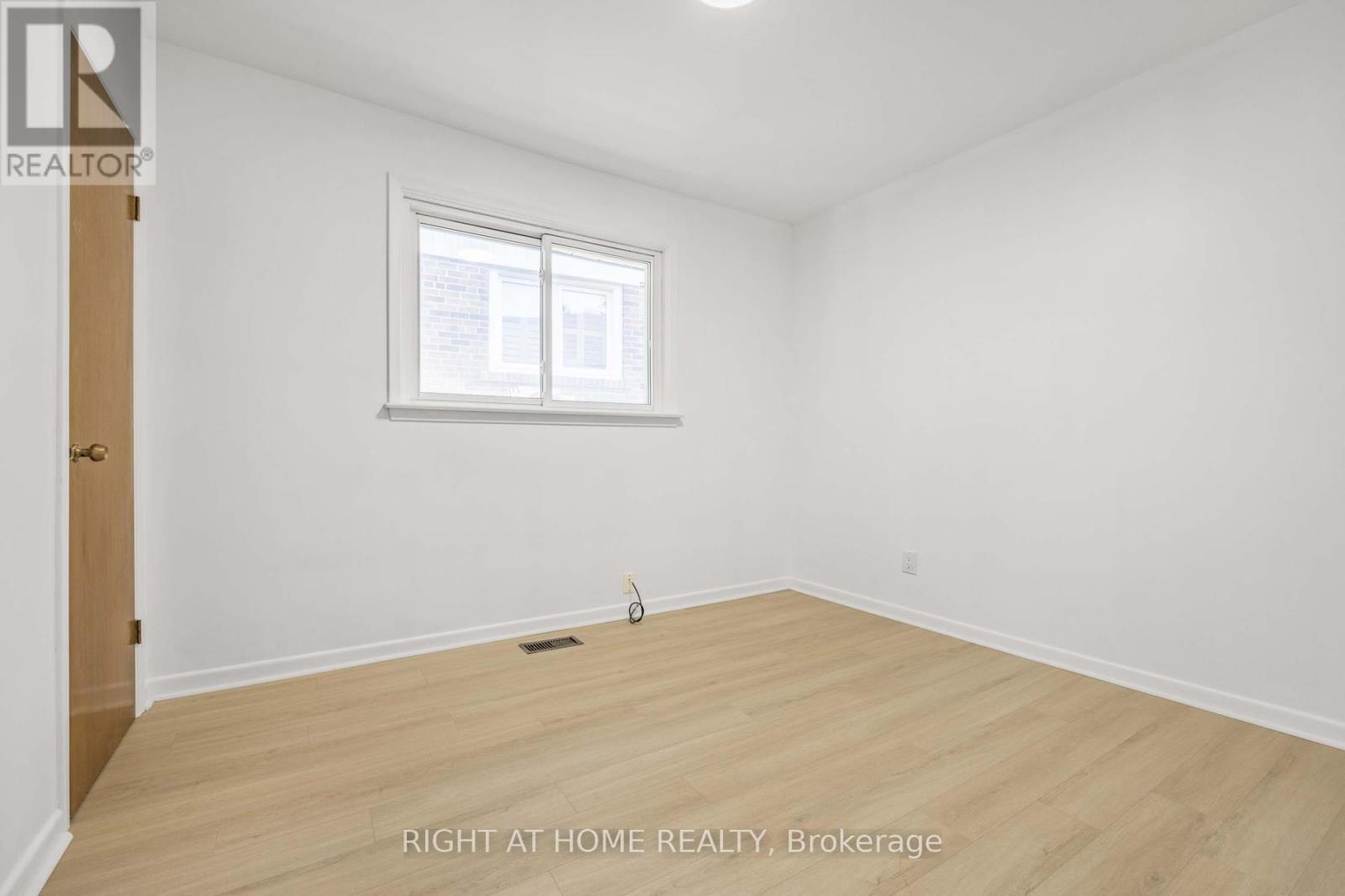 26 Dixfield Drive, Toronto, Ontario  M9C 4J1 - Photo 26 - W12511790