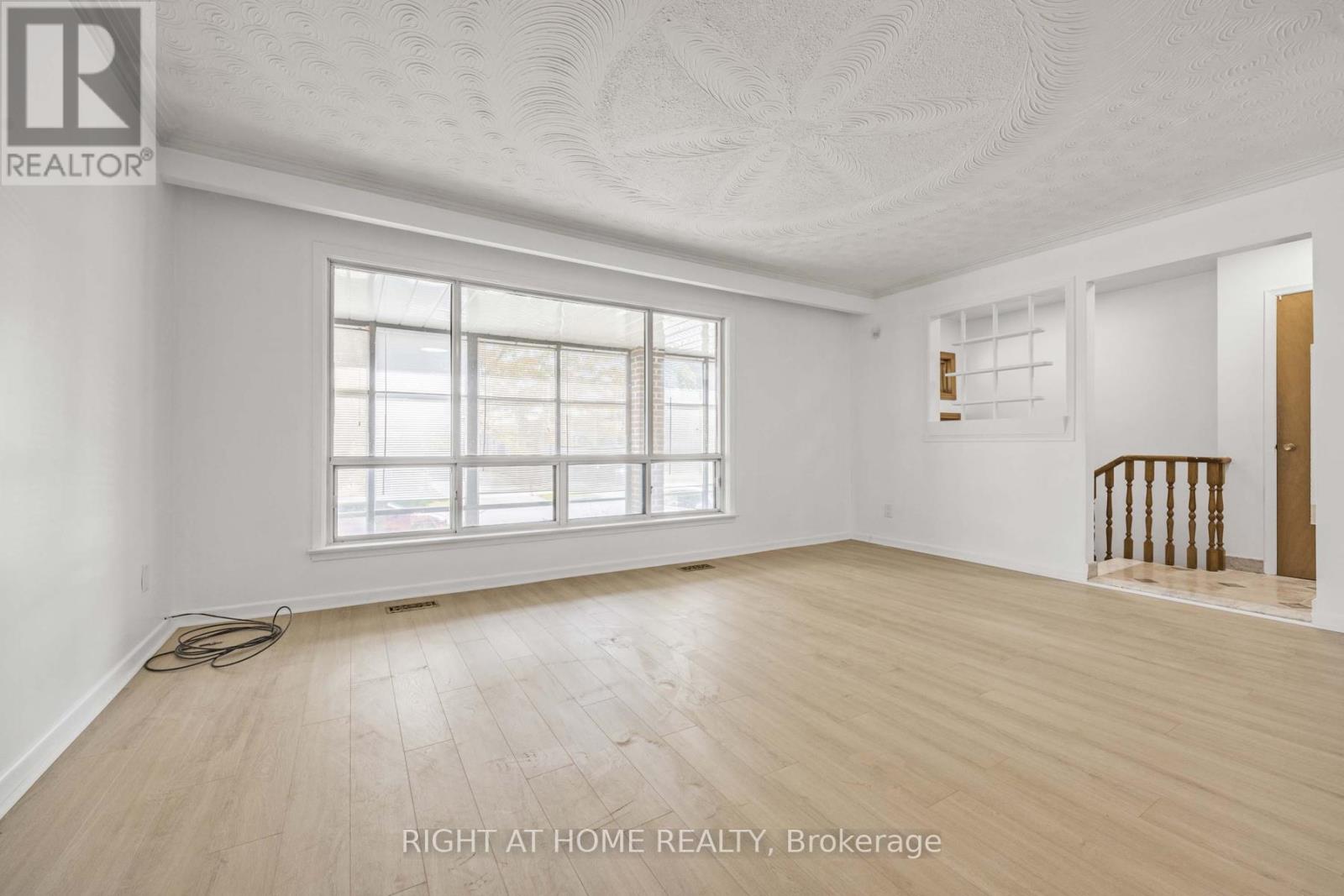 26 Dixfield Drive, Toronto, Ontario  M9C 4J1 - Photo 8 - W12511790