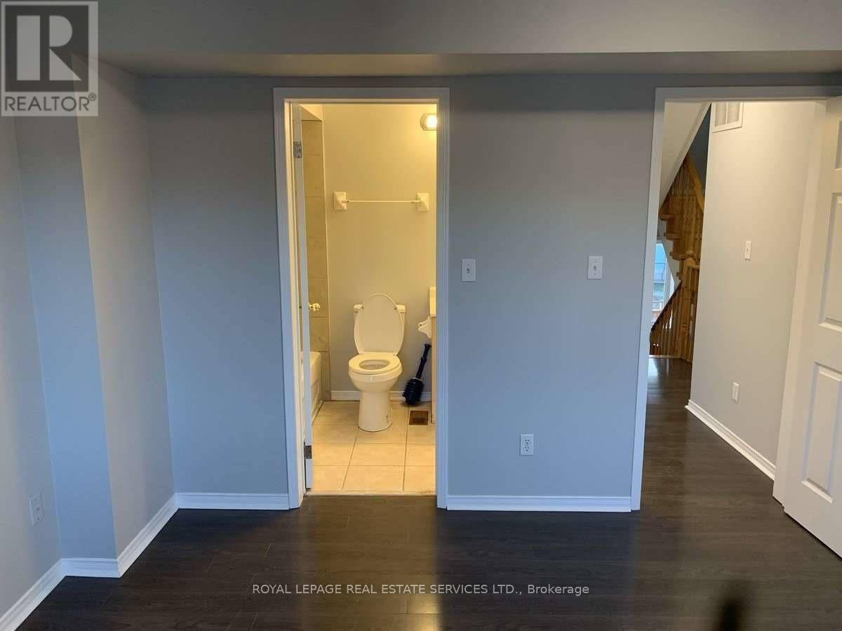 2162 St Clair Avenue W, Toronto, Ontario  M6N 5C1 - Photo 15 - W12511820