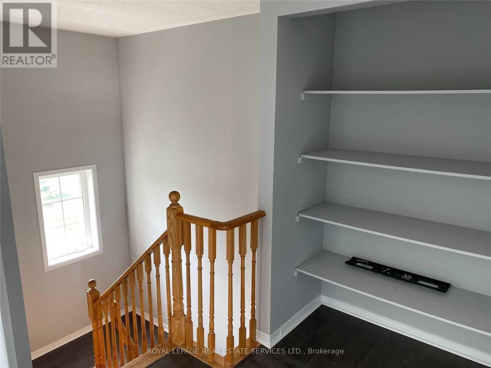 2162 St Clair Avenue W, Toronto, Ontario  M6N 5C1 - Photo 17 - W12511820