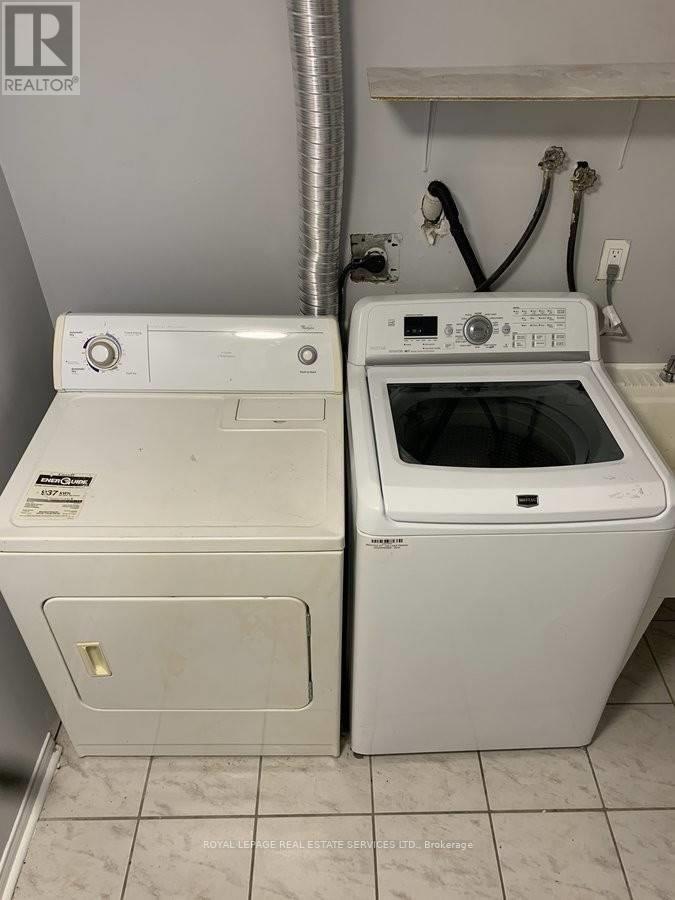 2162 St Clair Avenue W, Toronto, Ontario  M6N 5C1 - Photo 26 - W12511820