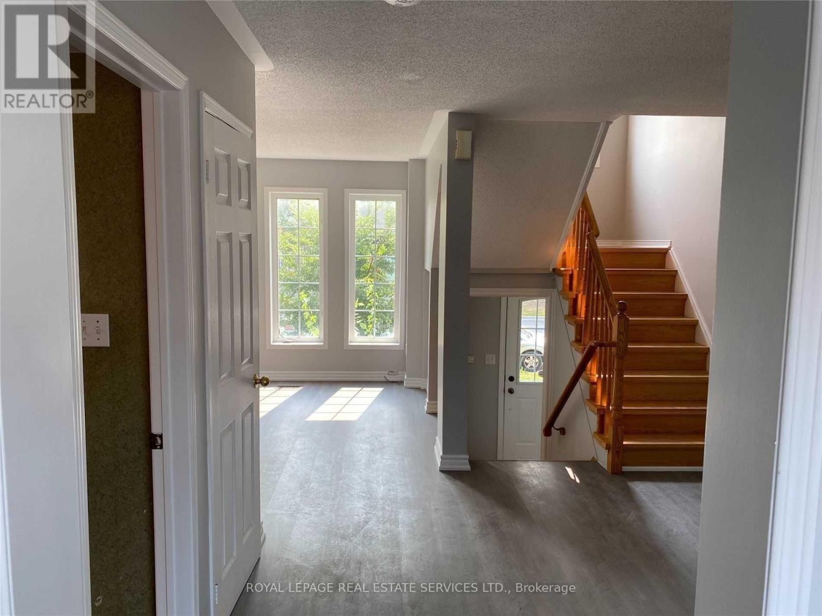 2162 St Clair Avenue W, Toronto, Ontario  M6N 5C1 - Photo 9 - W12511820