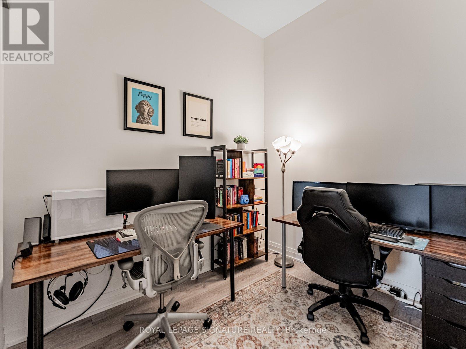 102 - 21 Park Street E, Mississauga, Ontario  L5G 0C2 - Photo 9 - W12511850