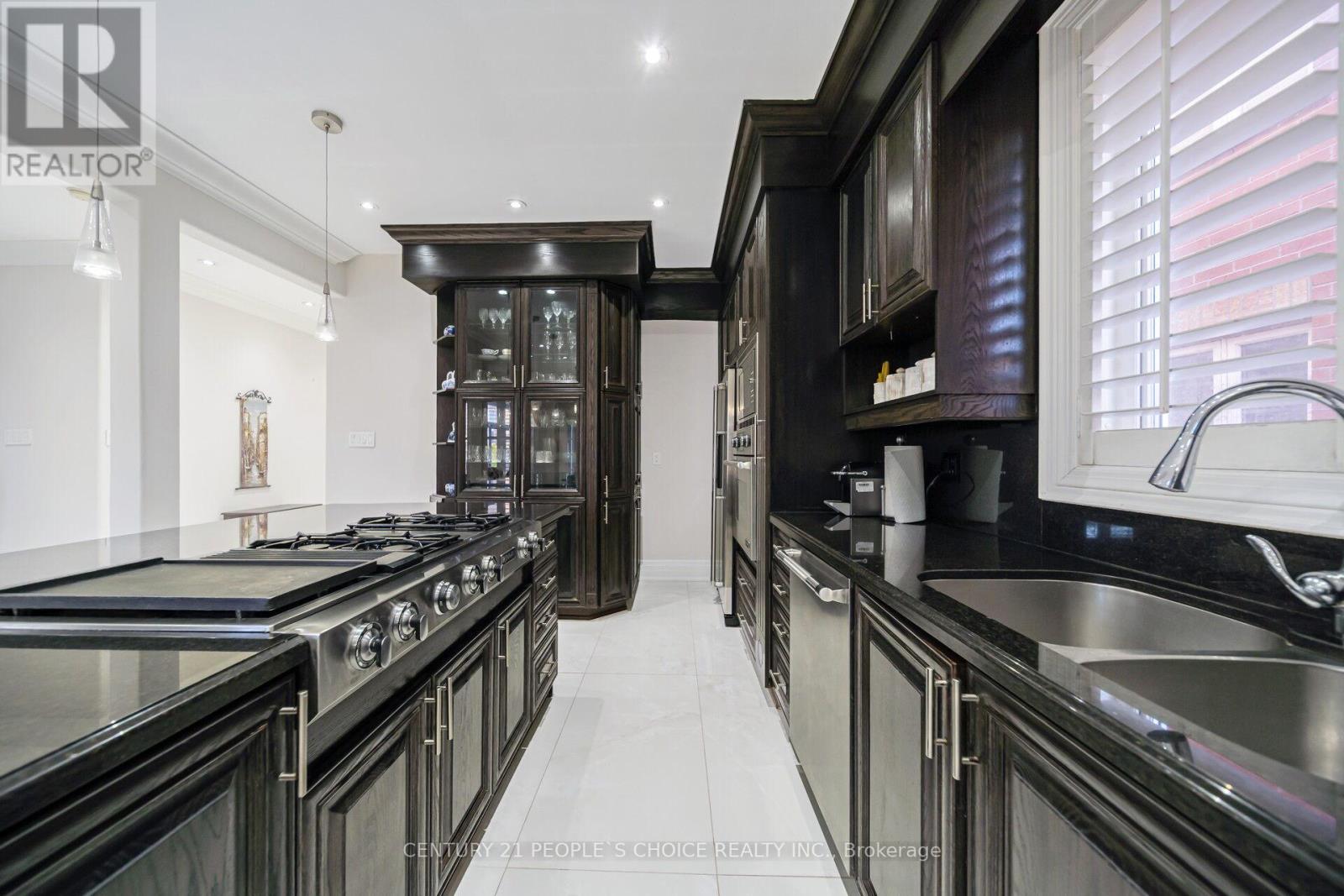 915 Gaslight Way, Mississauga, Ontario  L5W 1A2 - Photo 20 - W12511864