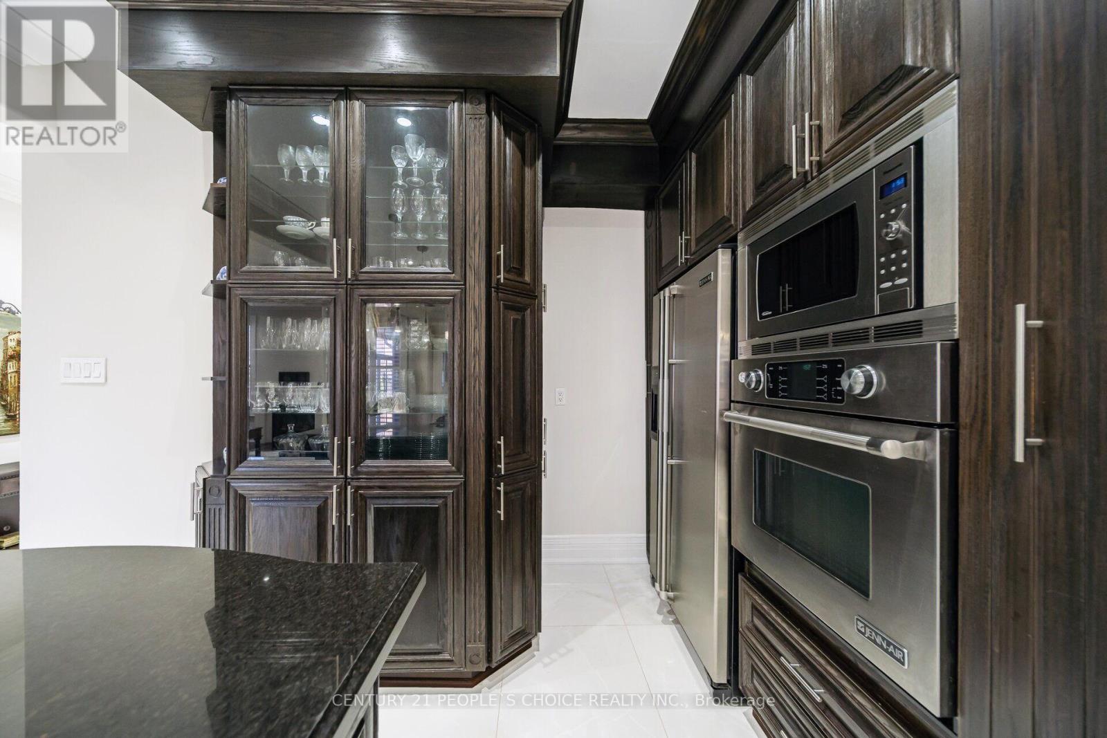 915 Gaslight Way, Mississauga, Ontario  L5W 1A2 - Photo 21 - W12511864