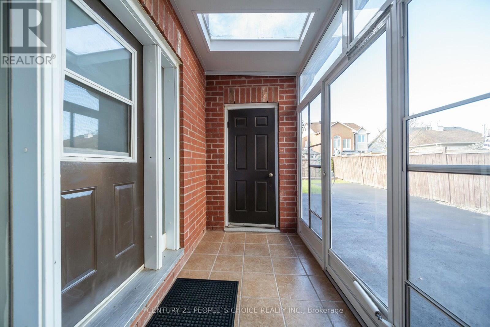 915 Gaslight Way, Mississauga, Ontario  L5W 1A2 - Photo 25 - W12511864