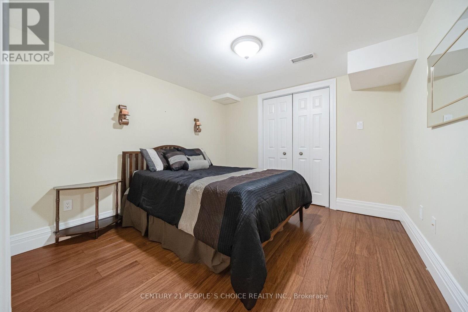 915 Gaslight Way, Mississauga, Ontario  L5W 1A2 - Photo 45 - W12511864