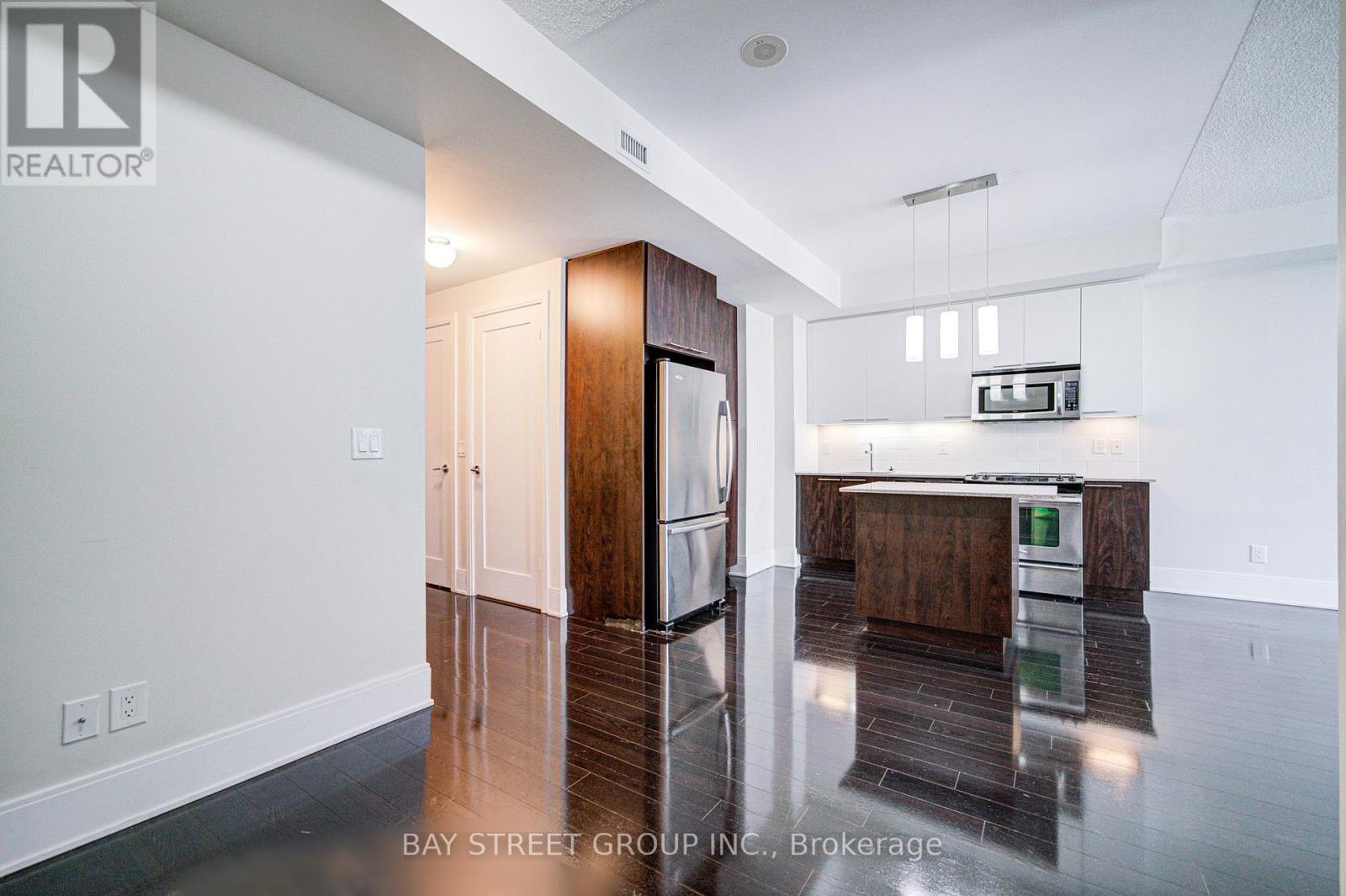 212 - 70 Roehampton Avenue, Toronto, Ontario  M4P 1R2 - Photo 13 - C12510754