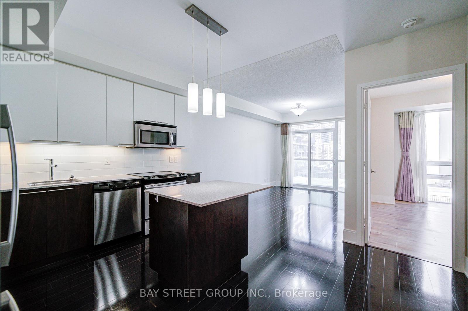 212 - 70 Roehampton Avenue, Toronto, Ontario  M4P 1R2 - Photo 15 - C12510754