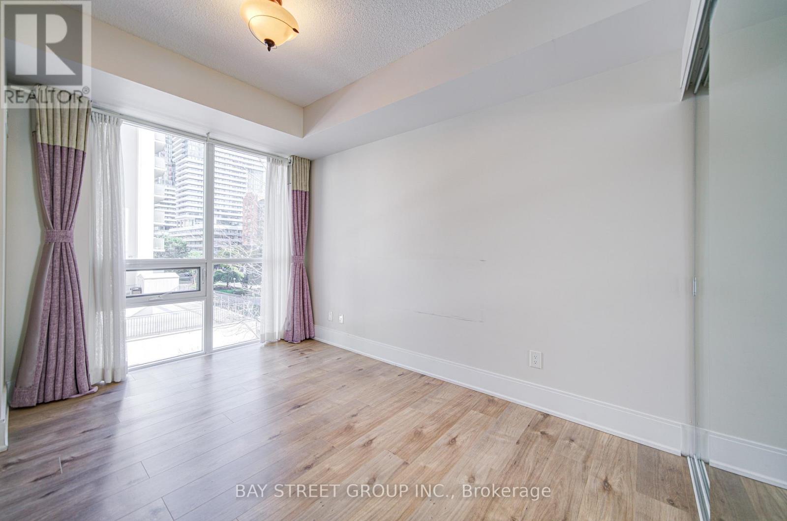 212 - 70 Roehampton Avenue, Toronto, Ontario  M4P 1R2 - Photo 26 - C12510754