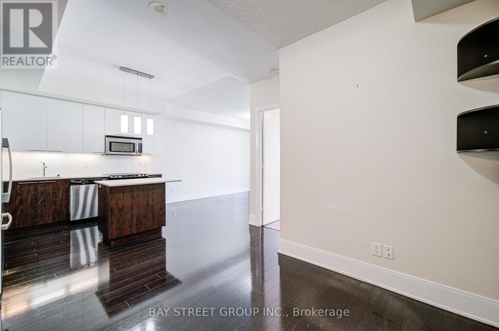 212 - 70 Roehampton Avenue, Toronto, Ontario  M4P 1R2 - Photo 12 - C12510754