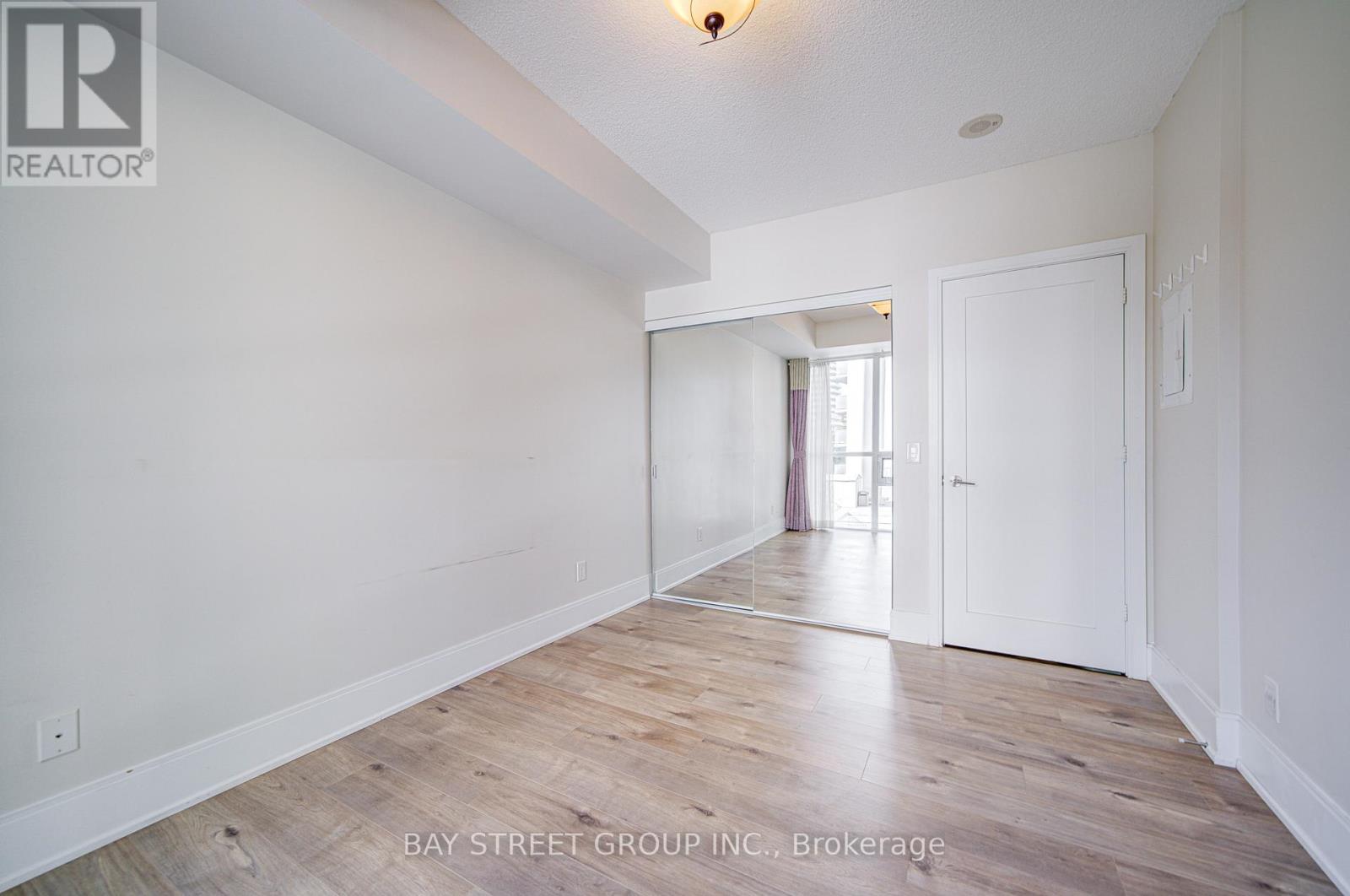 212 - 70 Roehampton Avenue, Toronto, Ontario  M4P 1R2 - Photo 30 - C12510754