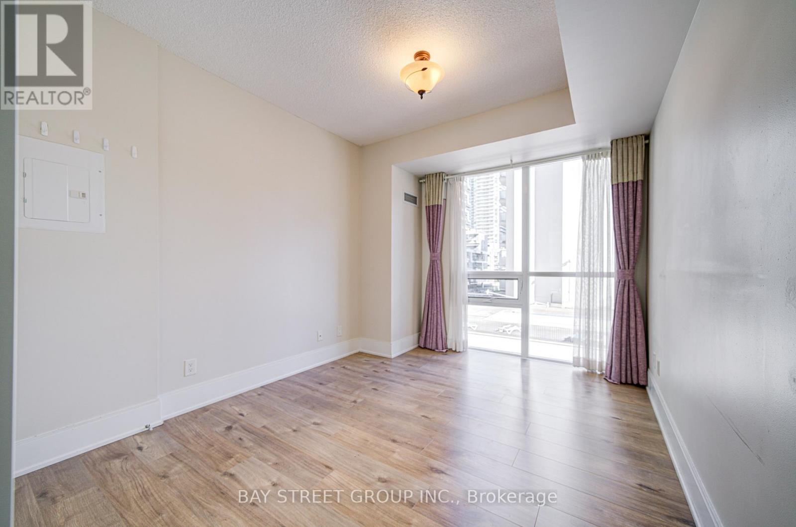212 - 70 Roehampton Avenue, Toronto, Ontario  M4P 1R2 - Photo 28 - C12510754