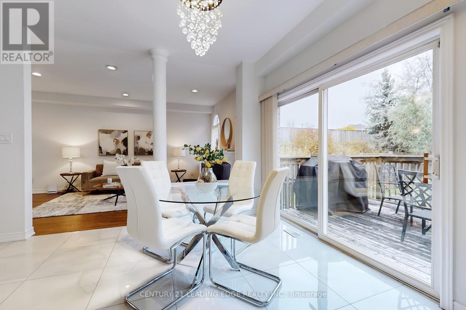 18 Fountain Court, Richmond Hill, Ontario  L4S 2K4 - Photo 13 - N12511870