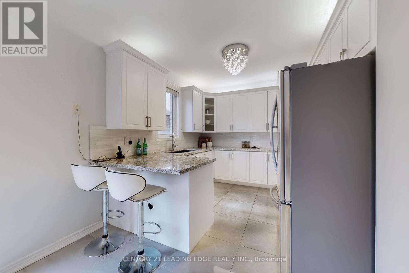 18 Fountain Court, Richmond Hill, Ontario  L4S 2K4 - Photo 15 - N12511870