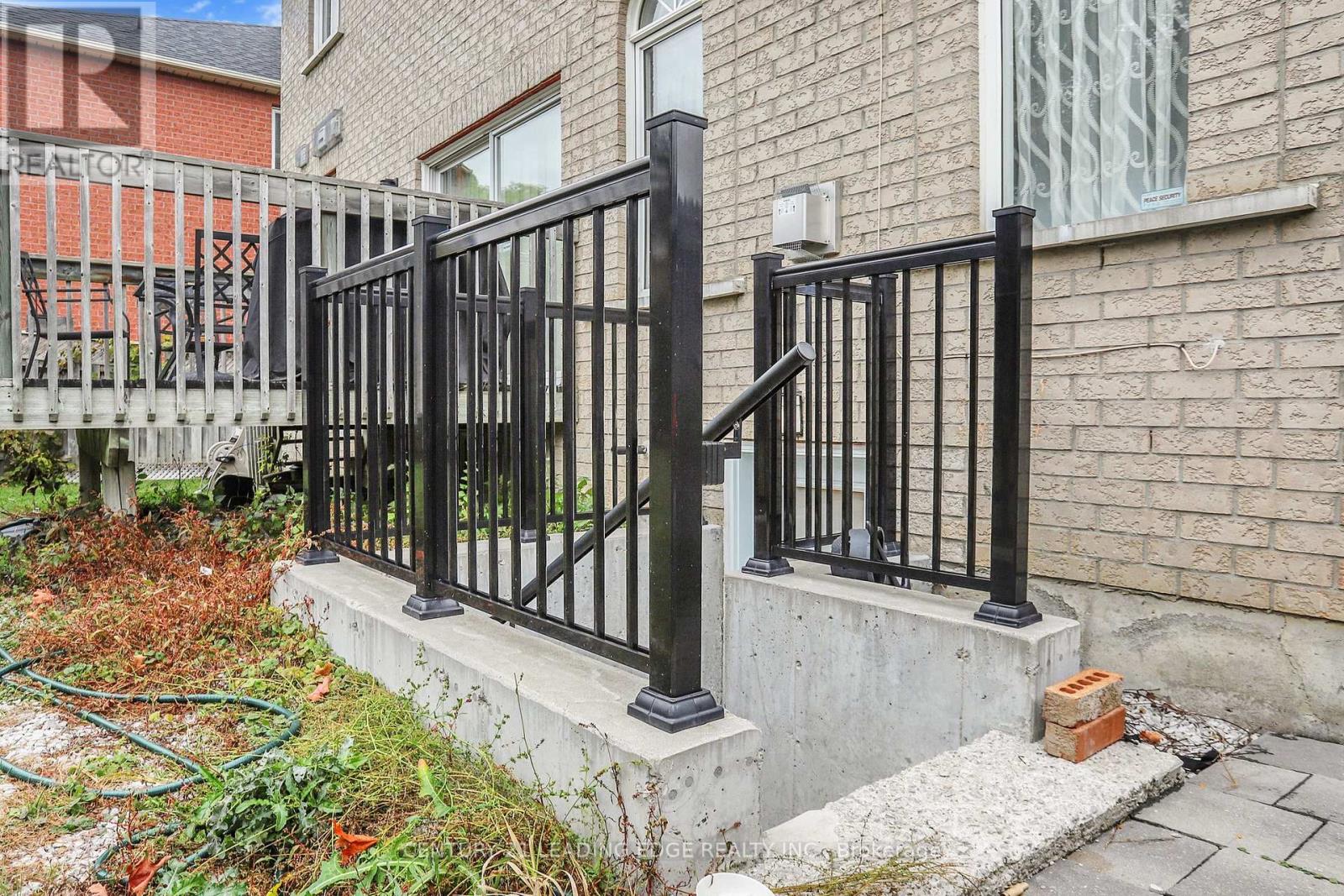 18 Fountain Court, Richmond Hill, Ontario  L4S 2K4 - Photo 45 - N12511870