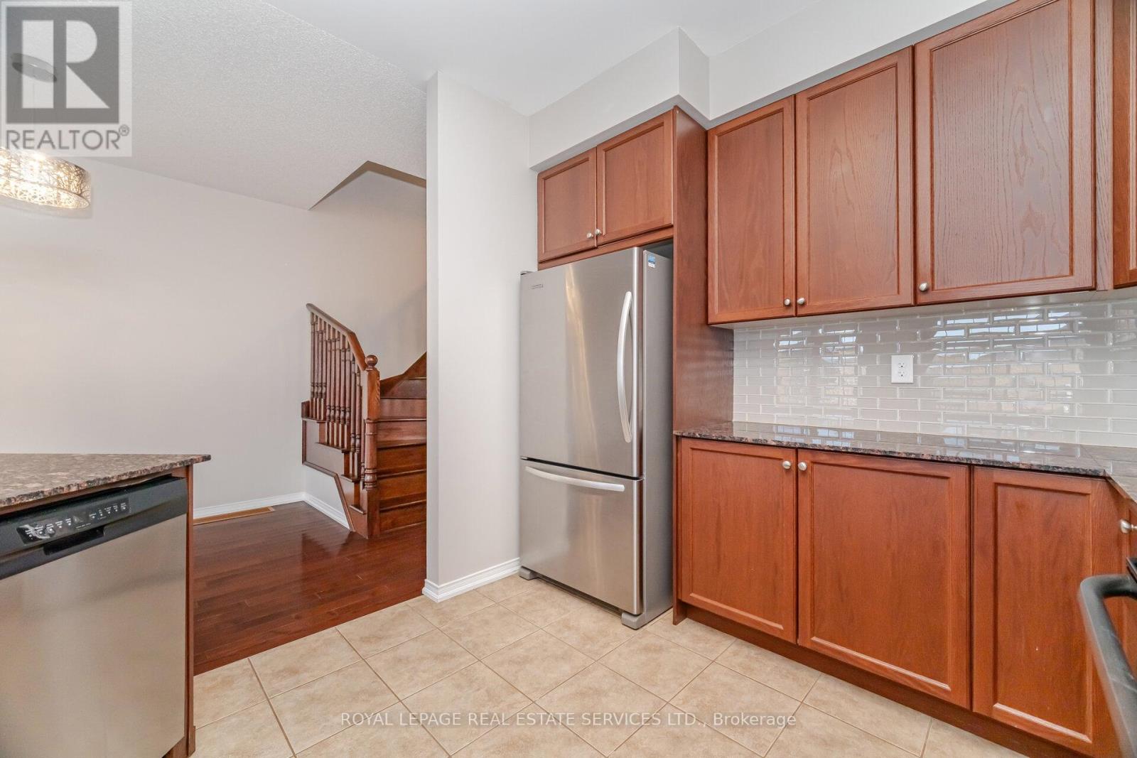 4 - 745 Farmstead Drive, Milton, Ontario  L9T 8B1 - Photo 10 - W12449135