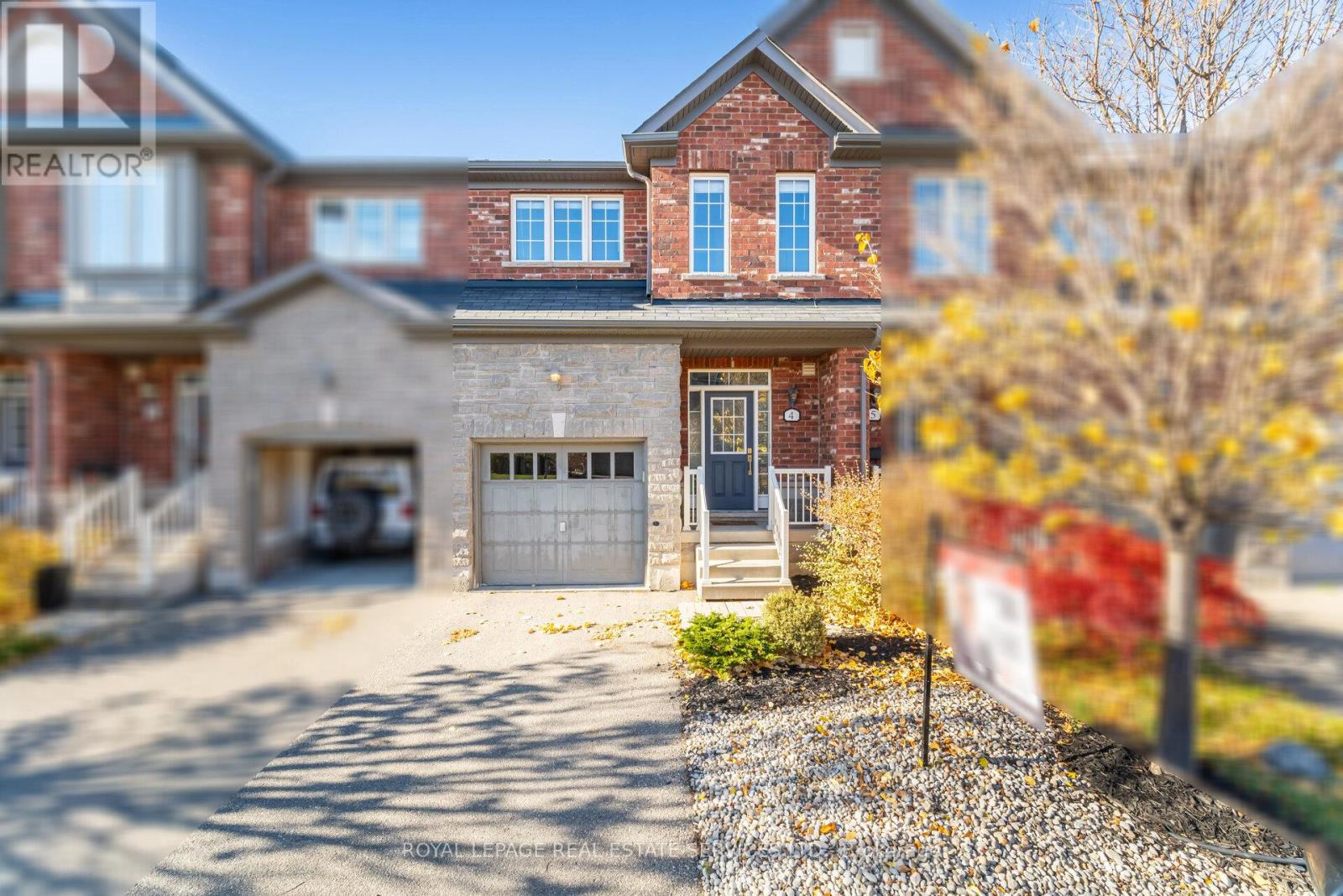 4 - 745 Farmstead Drive, Milton, Ontario  L9T 8B1 - Photo 2 - W12449135