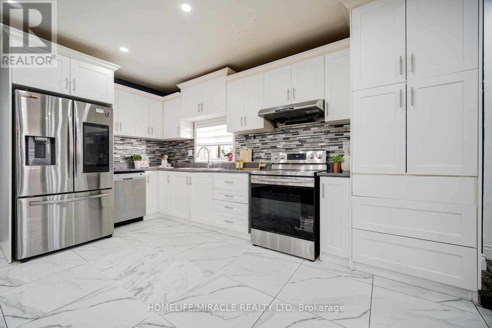 201 EMERSON AVENUE, London South, Ontario