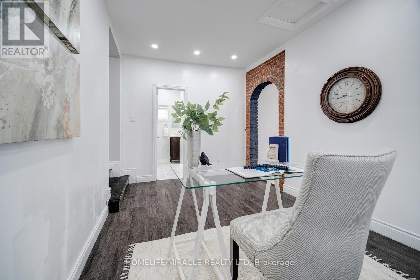 Photo 17 of 39 for 201 Emerson Avenue