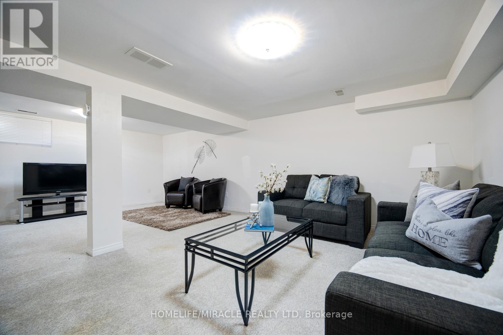 Photo 33 of 39 for 201 Emerson Avenue