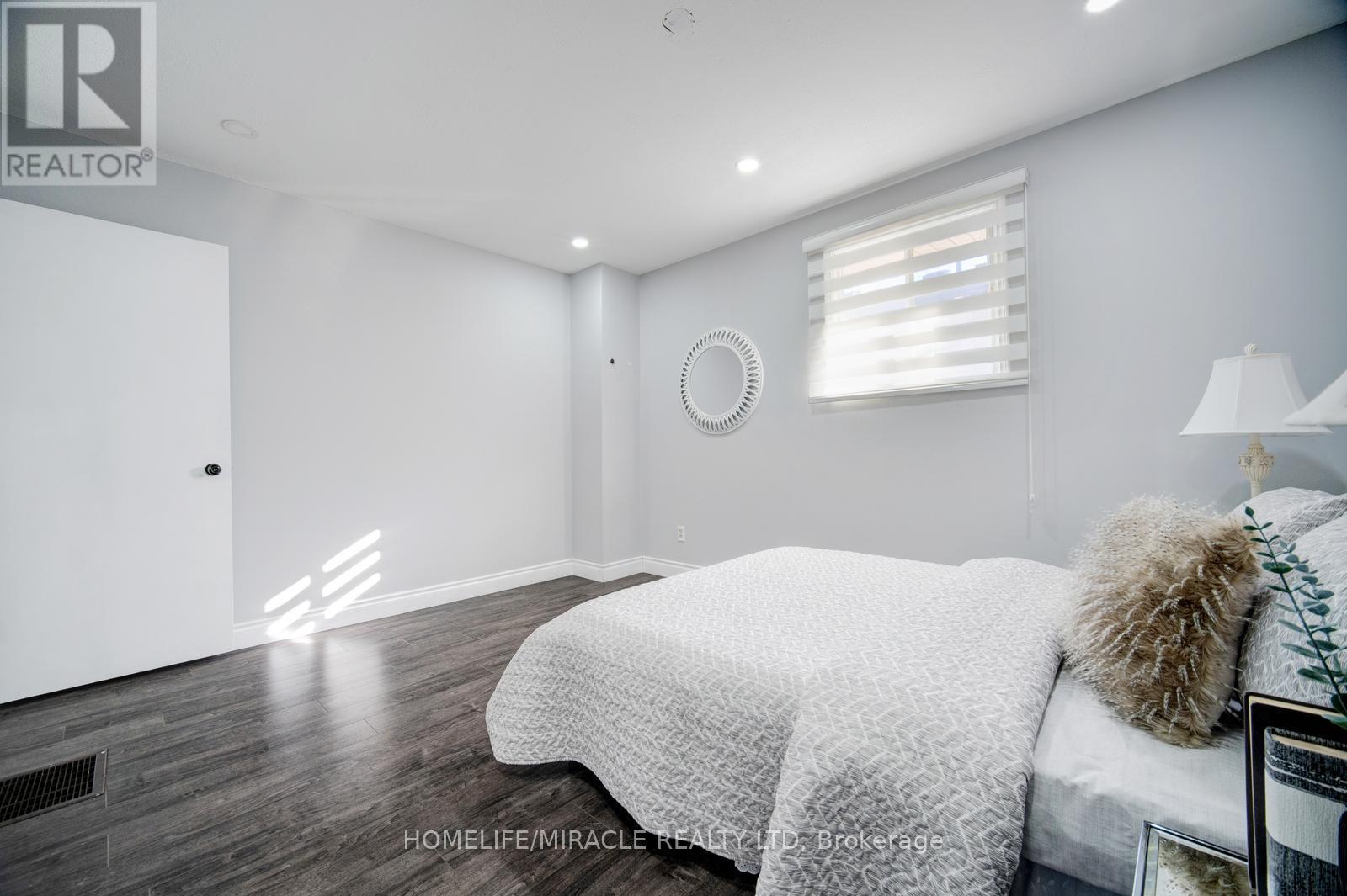 201 Emerson Avenue, London South, Ontario  N5Z 3L5 - Photo 22 - X12503012