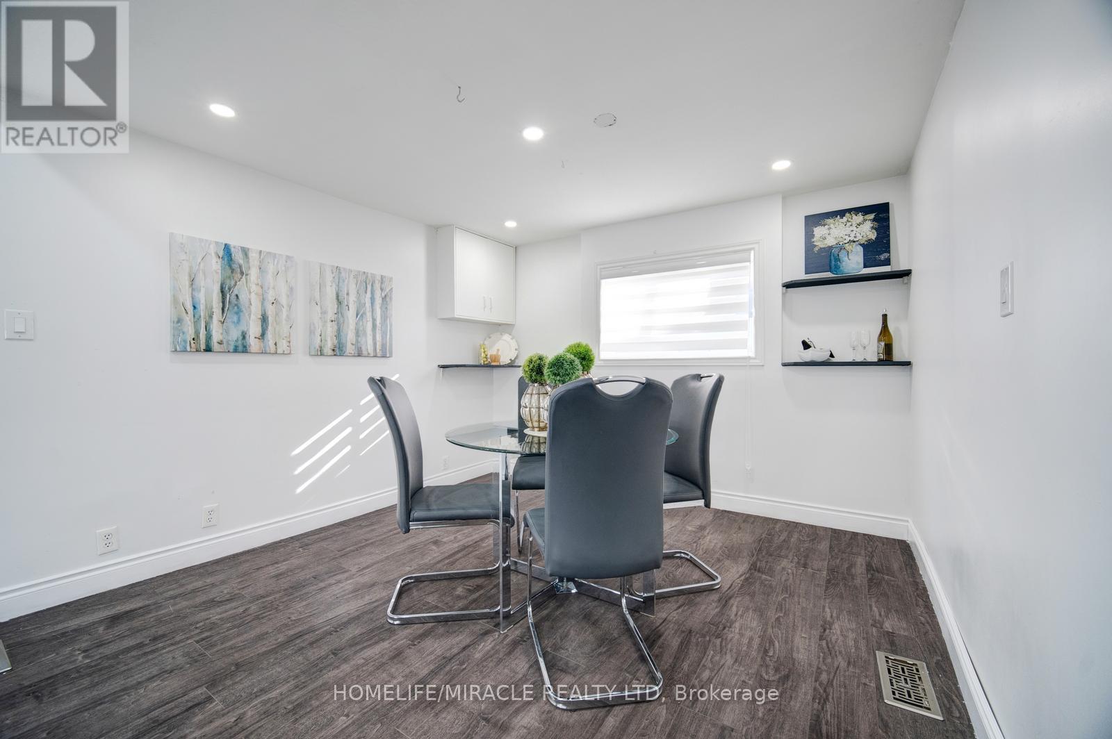 201 Emerson Avenue, London South, Ontario  N5Z 3L5 - Photo 12 - X12503012