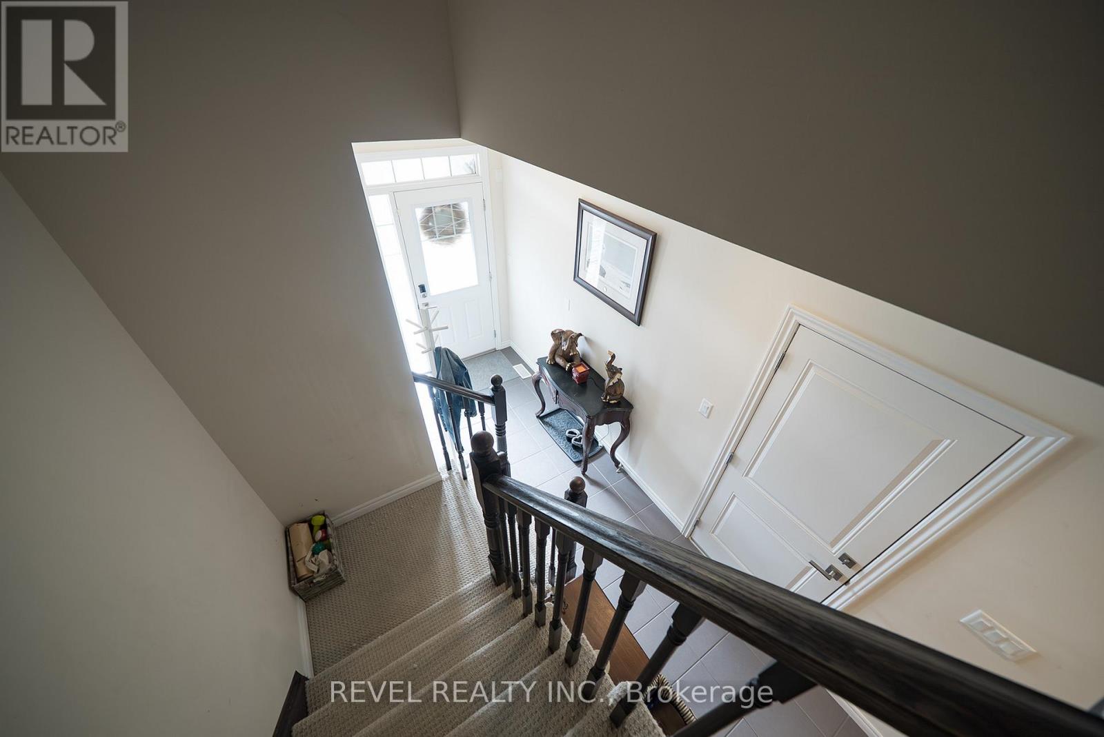 2b Vic Chambers Place, Brant, Ontario  N3L 0E7 - Photo 11 - X12511786