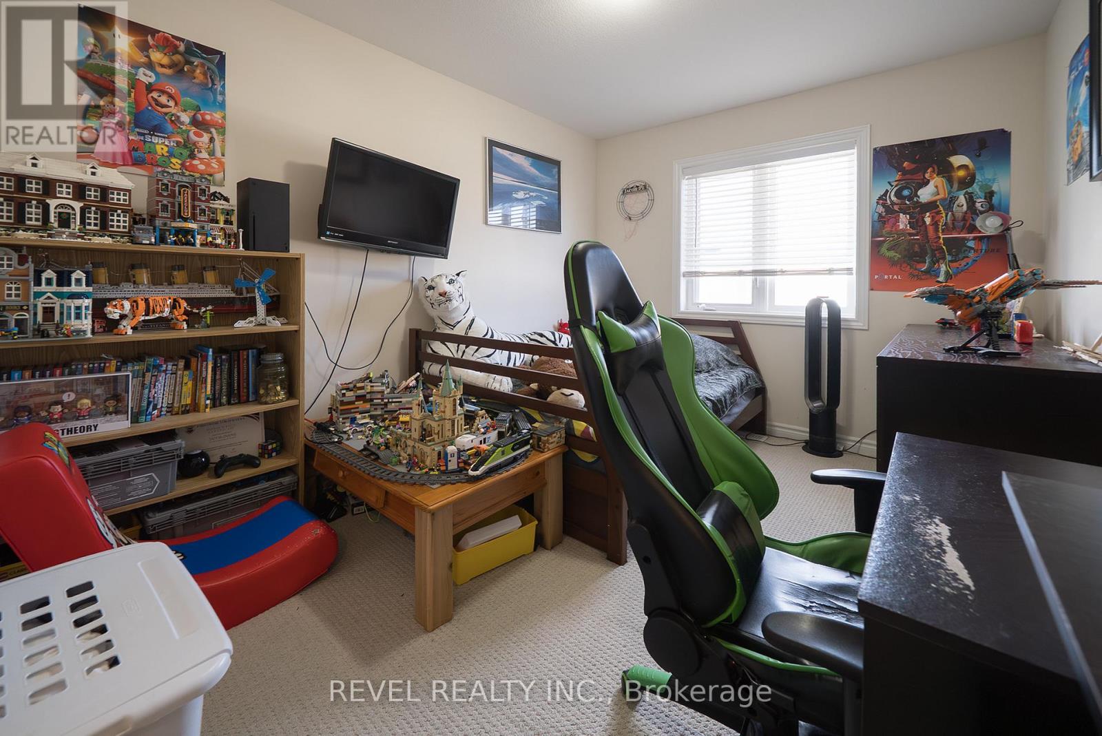 2b Vic Chambers Place, Brant, Ontario  N3L 0E7 - Photo 17 - X12511786