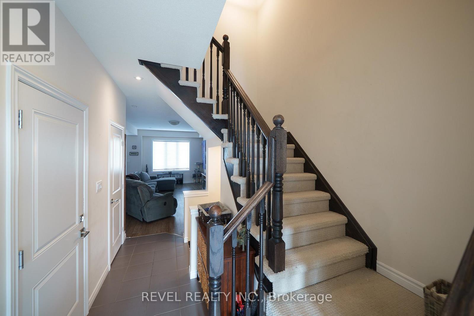 2b Vic Chambers Place, Brant, Ontario  N3L 0E7 - Photo 3 - X12511786