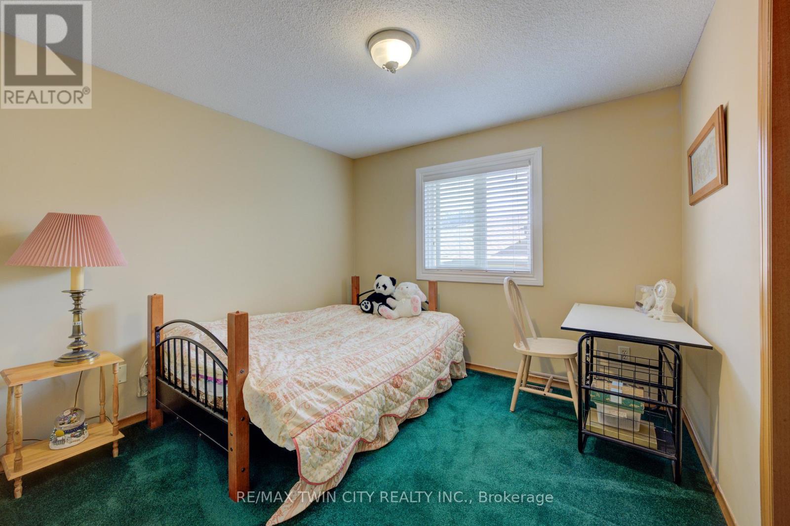 489 Northlake Drive, Waterloo, Ontario  N2V 1V5 - Photo 11 - X12511808