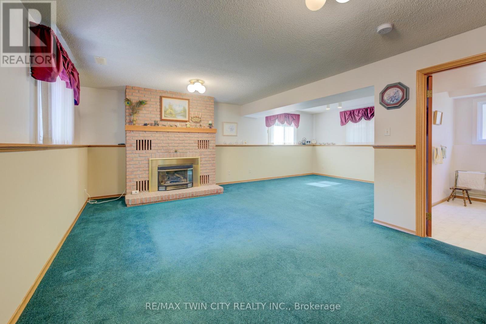 489 Northlake Drive, Waterloo, Ontario  N2V 1V5 - Photo 13 - X12511808